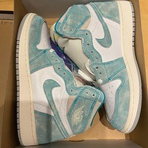NWT - Air Jordan 1 High - Turbo Green - 4Y/5.5W